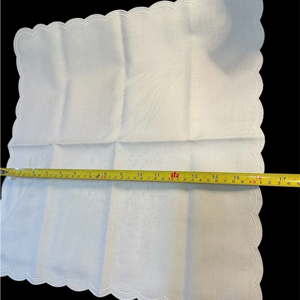 Elegant Cloth White Scalloped Napkins